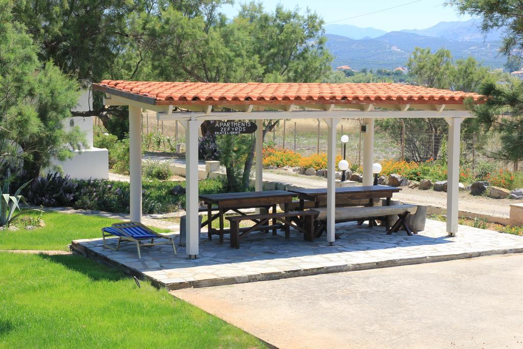 Zefyros Apartments And House Kíssamos Esterno foto