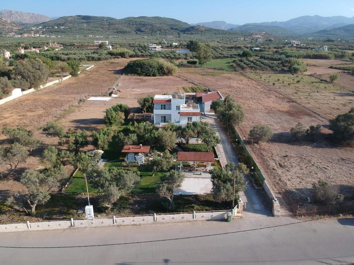Zefyros Apartments And House Kíssamos Esterno foto